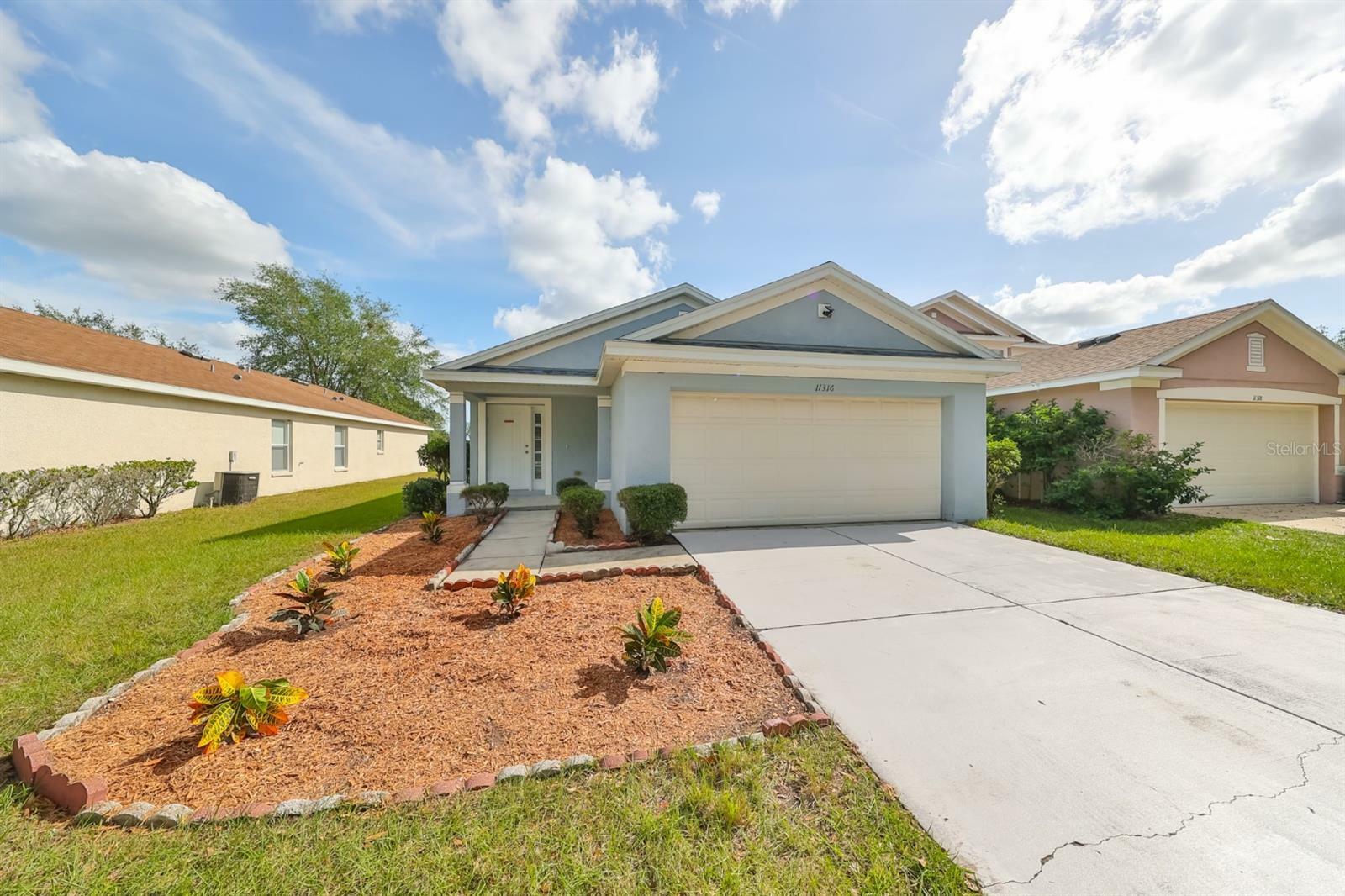 Property Photo:  11316 Palm Island Avenue  FL 33569 