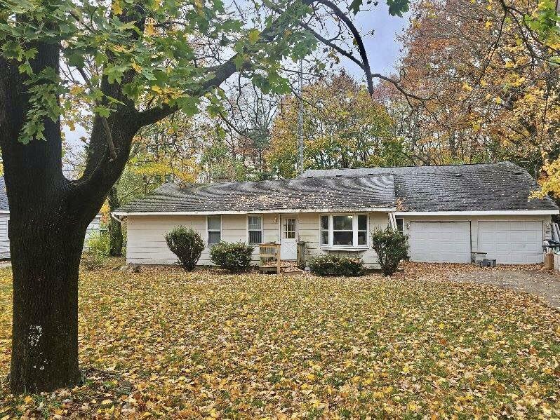 Property Photo:  91760 Pitcher Drive  MI 49022 