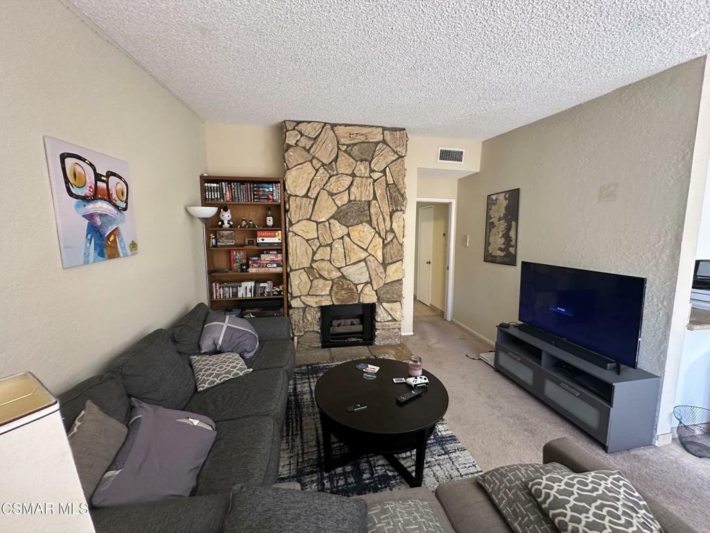 Property Photo:  14007 Milbank Street 6  CA 91423 