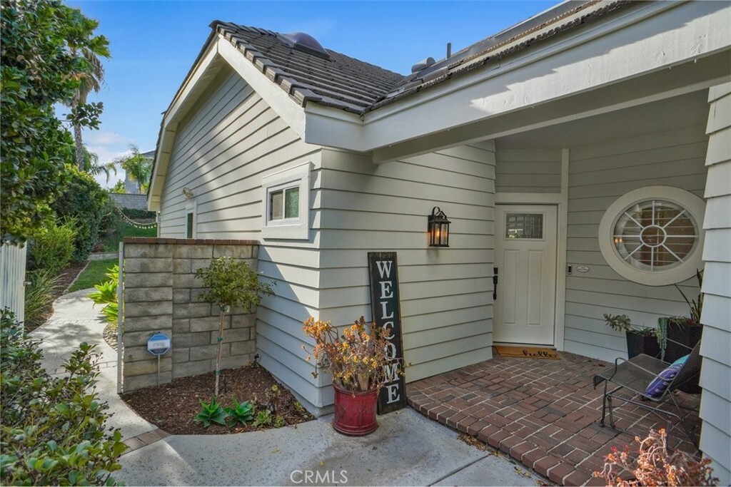 Property Photo:  26515 Sunbird Court  CA 91355 