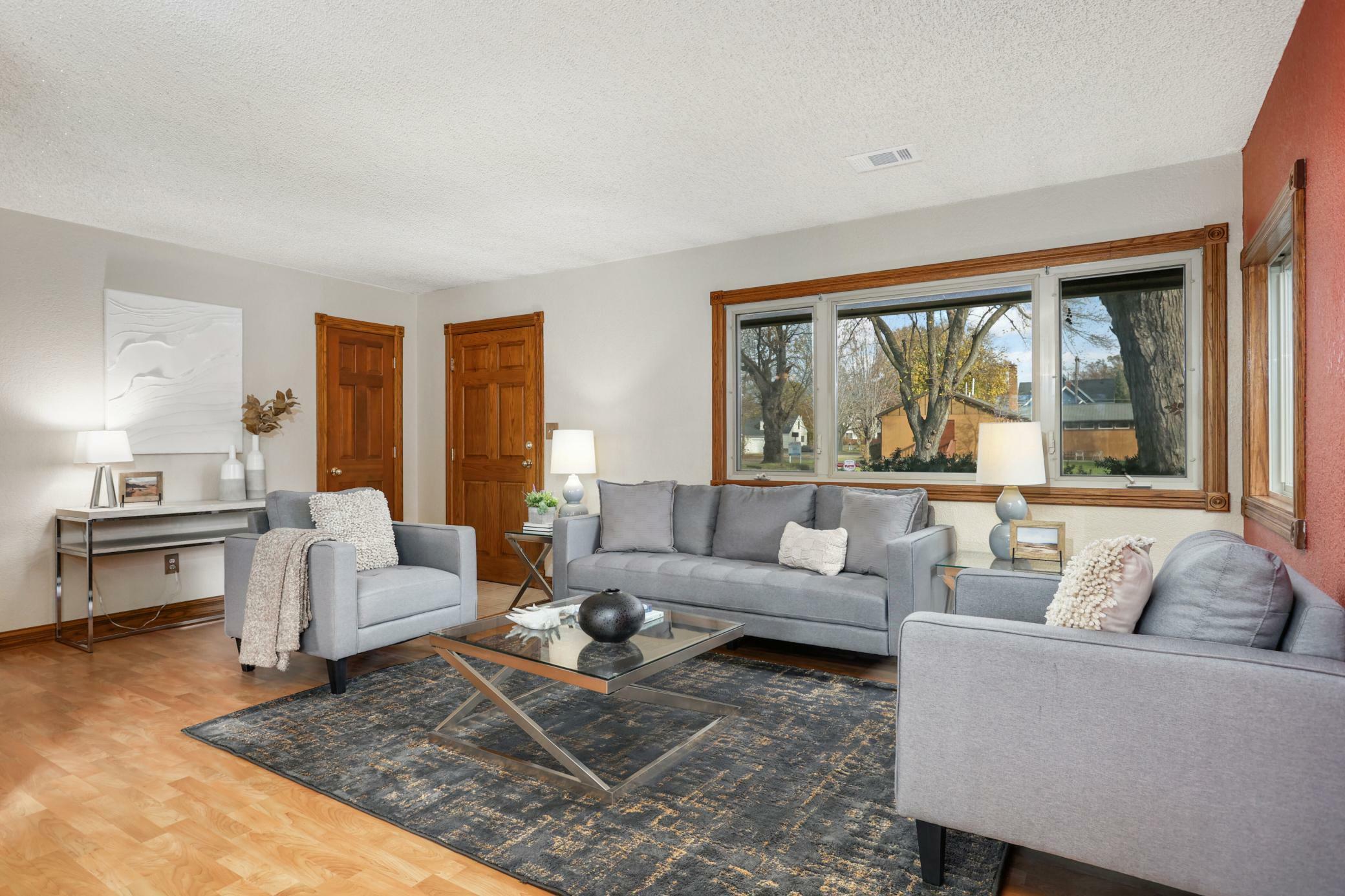 Property Photo:  701 Summit Avenue  MN 55071 