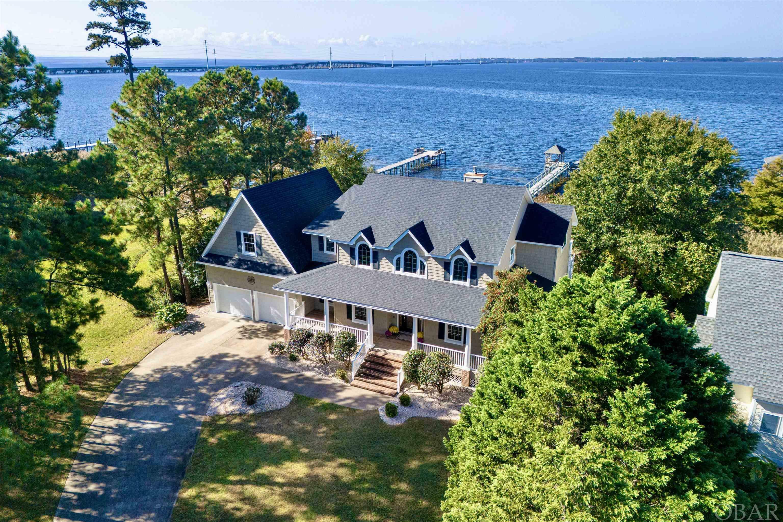 Property Photo:  1052 Martins Point Road  NC 27949 