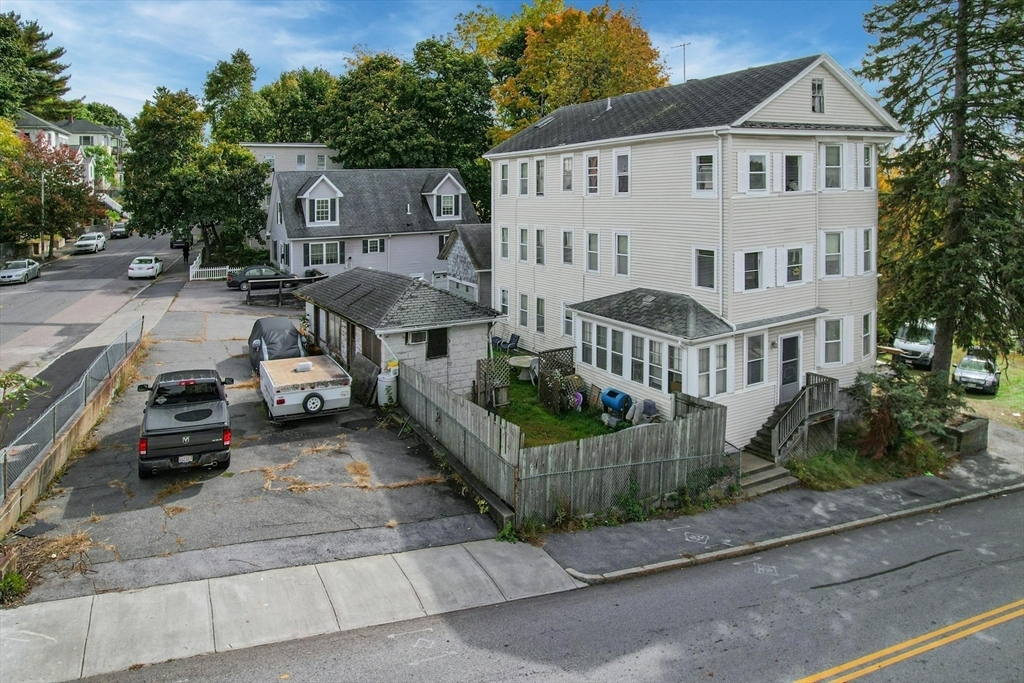 Property Photo:  183 Vernon Street  MA 01607 