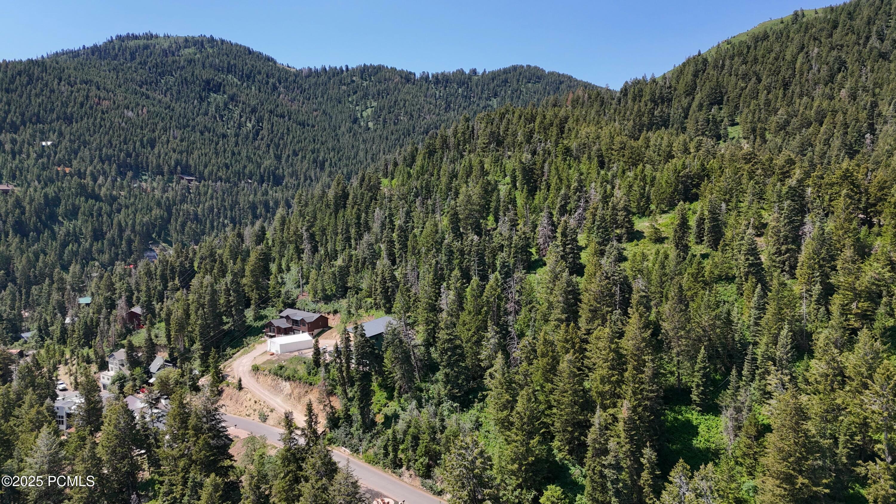 Property Photo:  385 Upper Evergreen Drive  UT 84098 