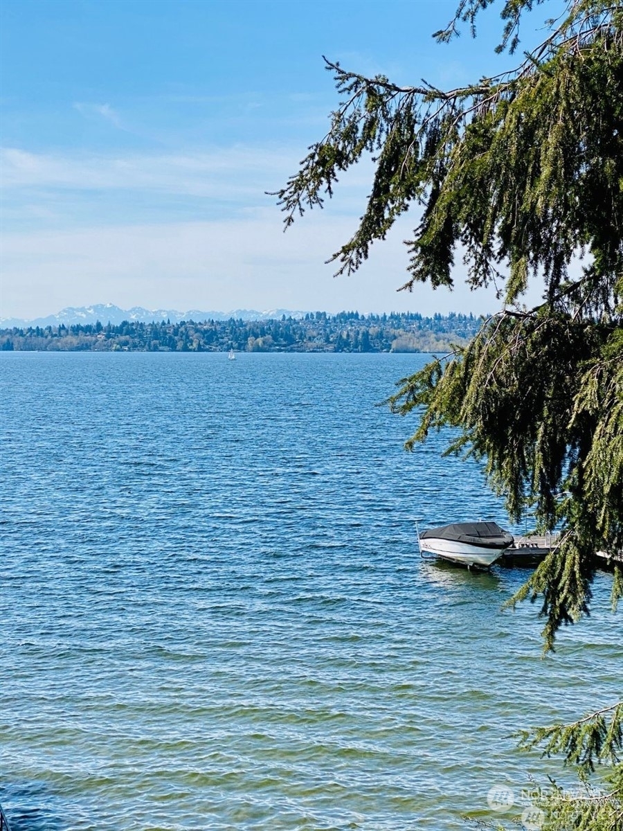 Property Photo:  6201 Lake Washington Boulevard 307  WA 98033 