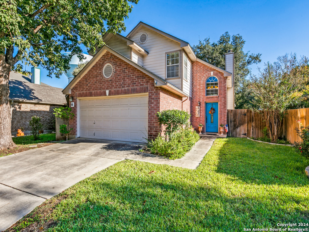 Property Photo: 16 Pembroke Lane TX 78240