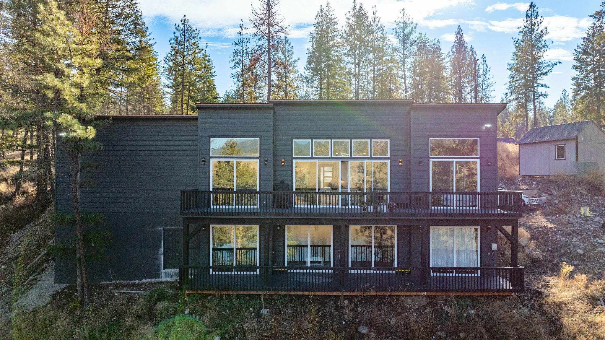 Property Photo:  21125 N Byrne Ln  WA 99026 