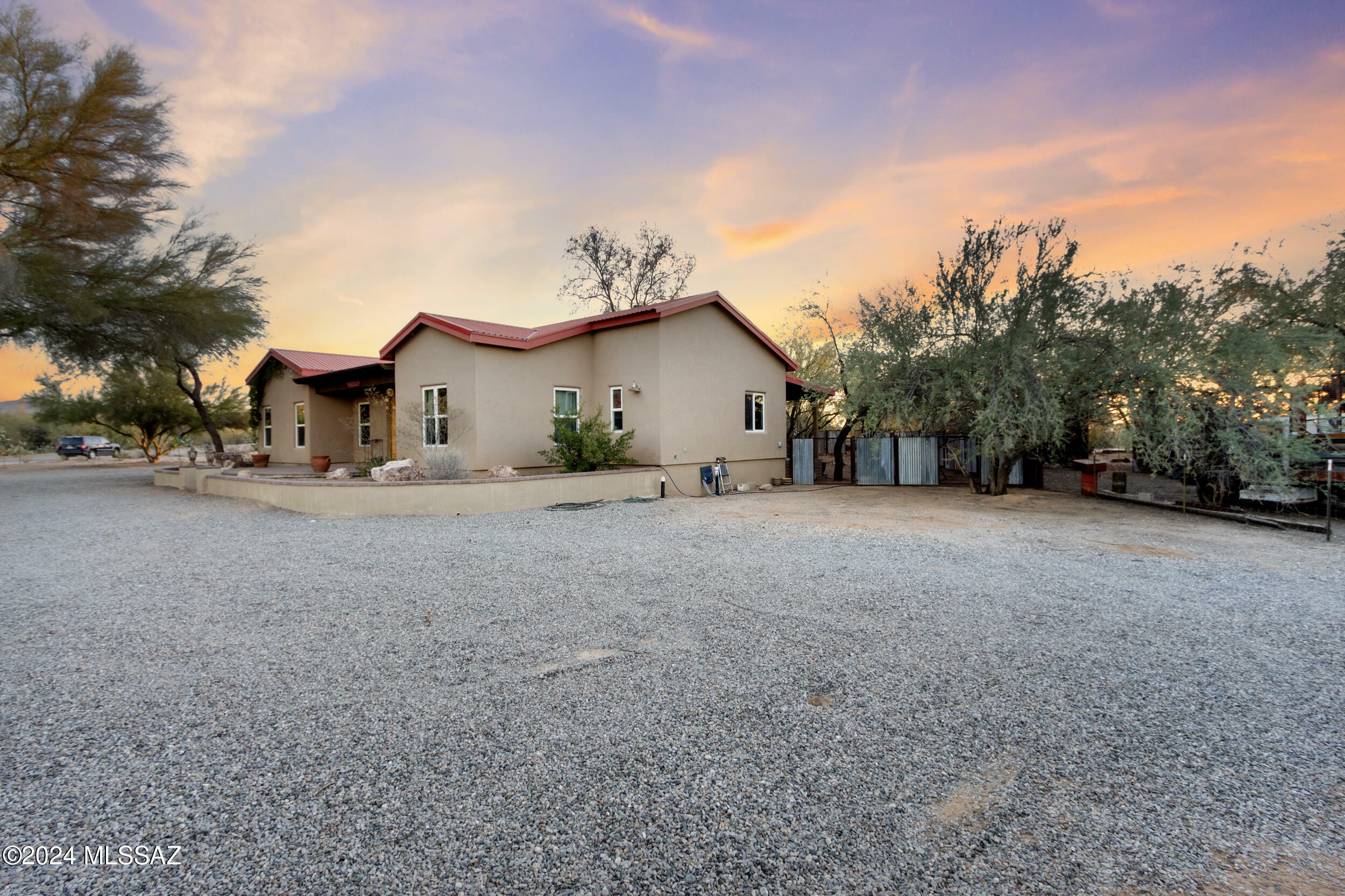 Property Photo:  7051 N Guthrie Road  AZ 85743 