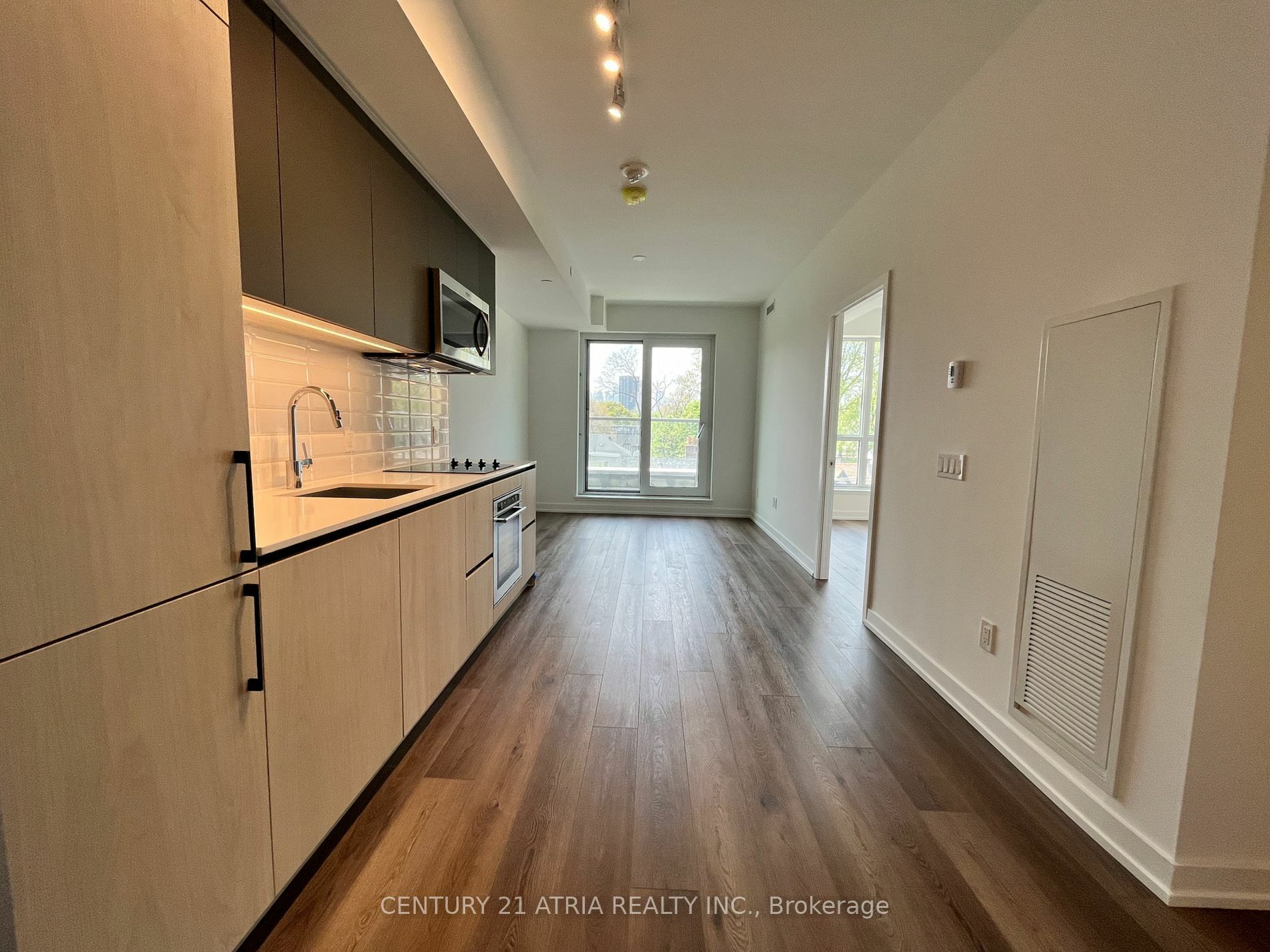 Property Photo:  150 Logan Ave 415  ON M4M 0E4 