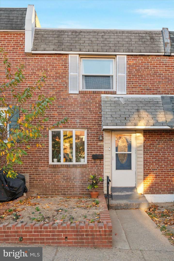 Property Photo:  4572 Manayunk Avenue  PA 19128 