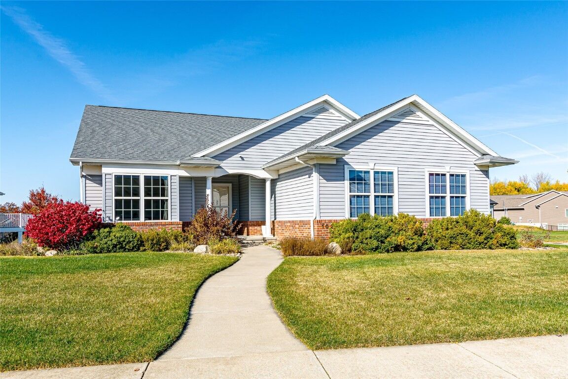 Property Photo: 102 Ashworth S Court IA 52233
