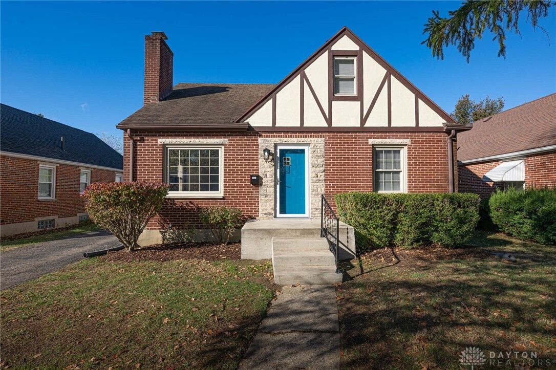 Property Photo: 1007 Berkshire Road OH 45419