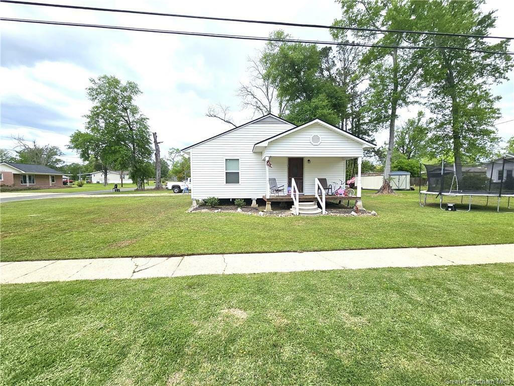 309 S Perkins Street  Dequincy LA 70633 photo