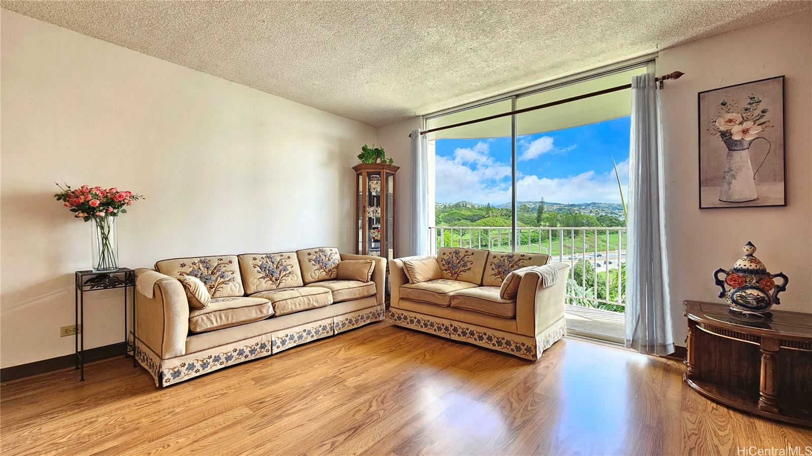 Property Photo:  98-1038 Moanalua Road 7-907  HI 96701 