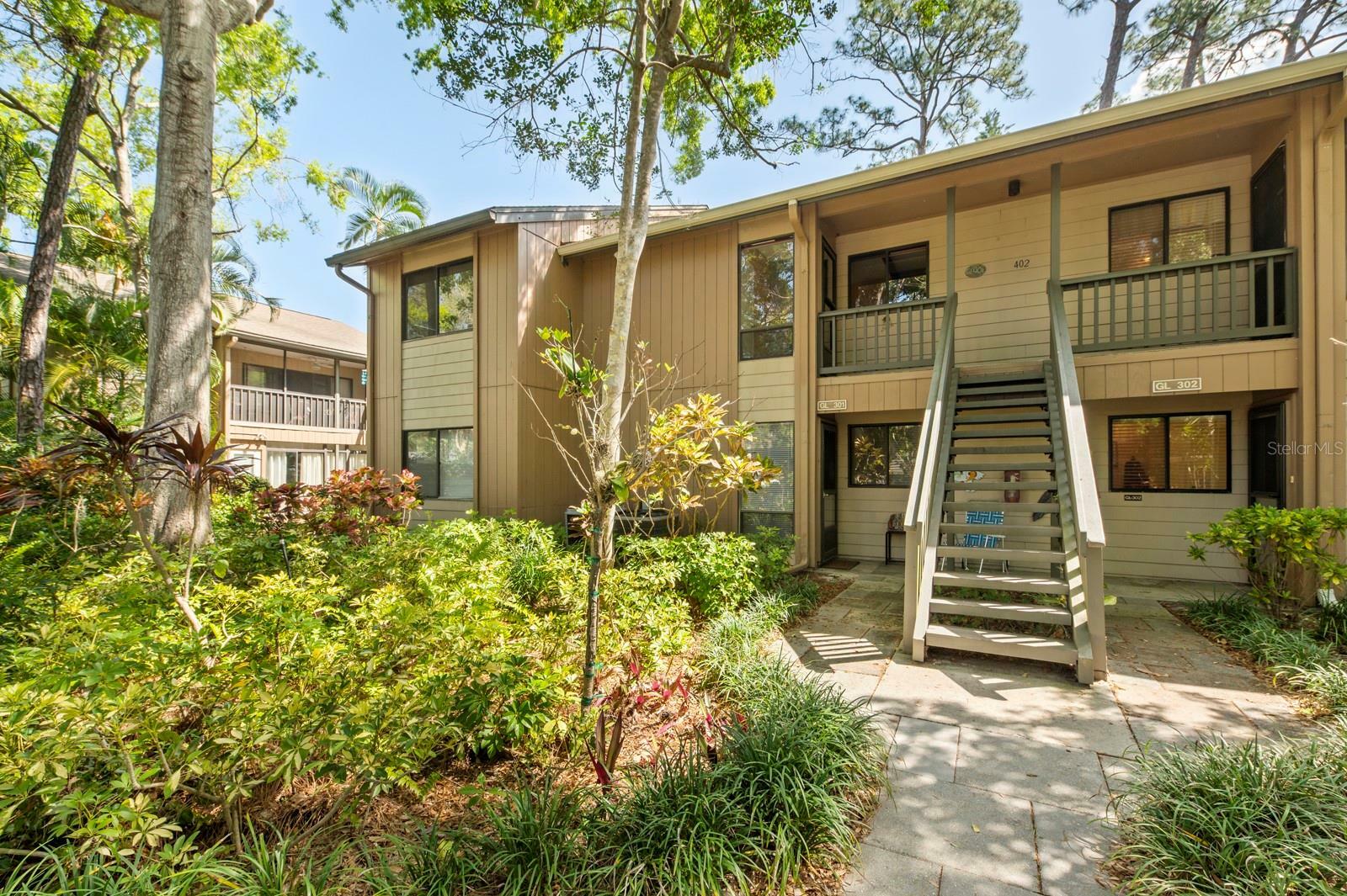 Property Photo:  1608 Bayhouse Point Drive 401  FL 34231 