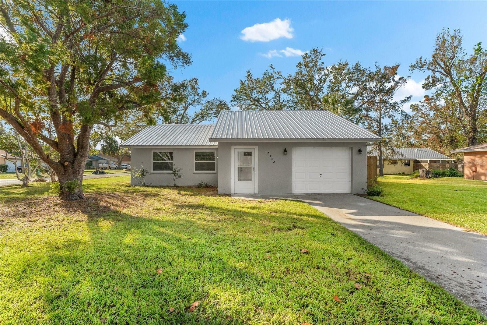Property Photo: 2382 Spring Oaks Court FL 34234