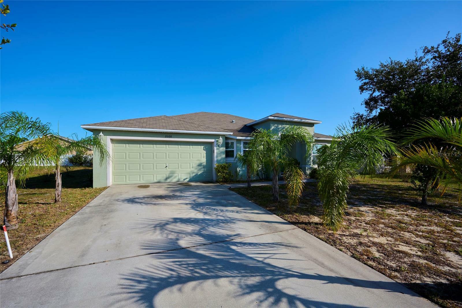 Property Photo:  2608 Sunset Circle  FL 33898 