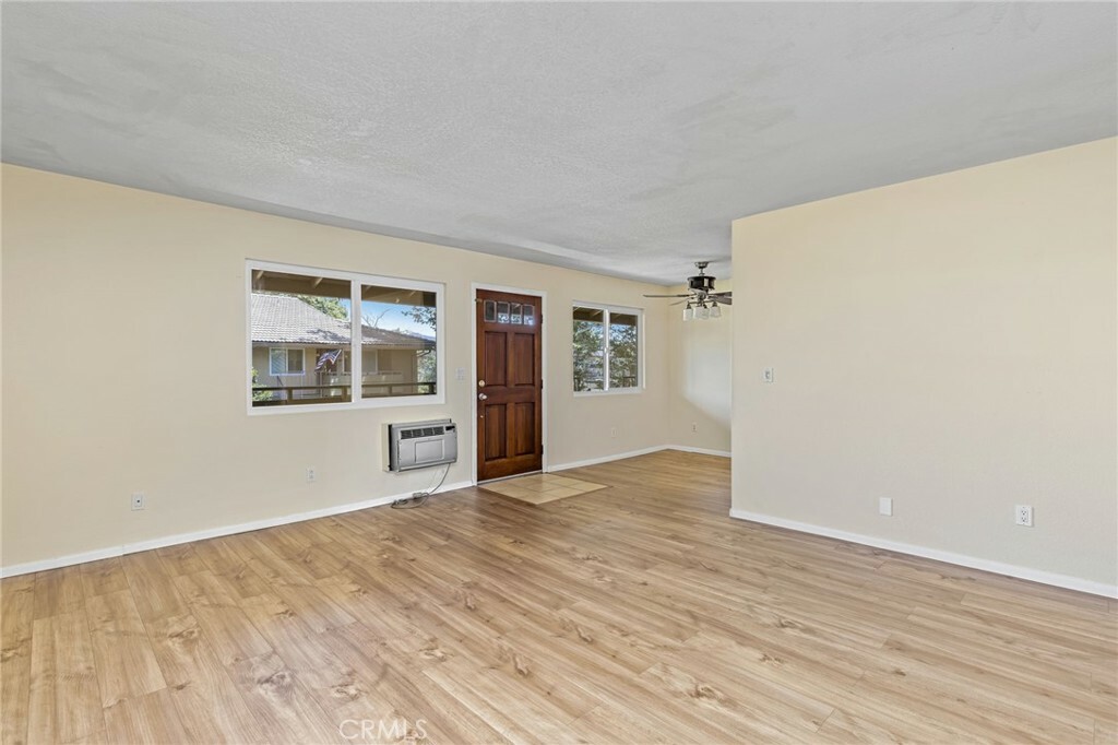 Property Photo:  2094 E Grand Avenue 49  CA 92027 