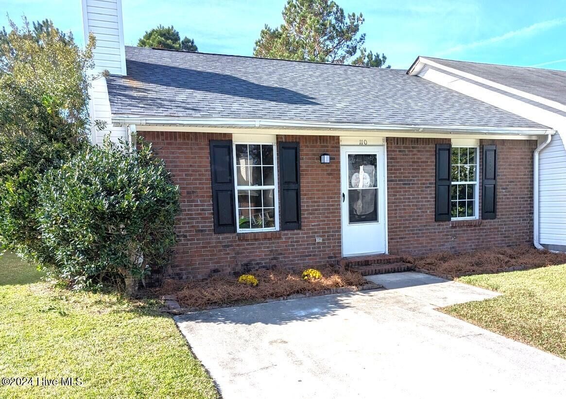 Property Photo: 110 Live Oak Court NC 28544