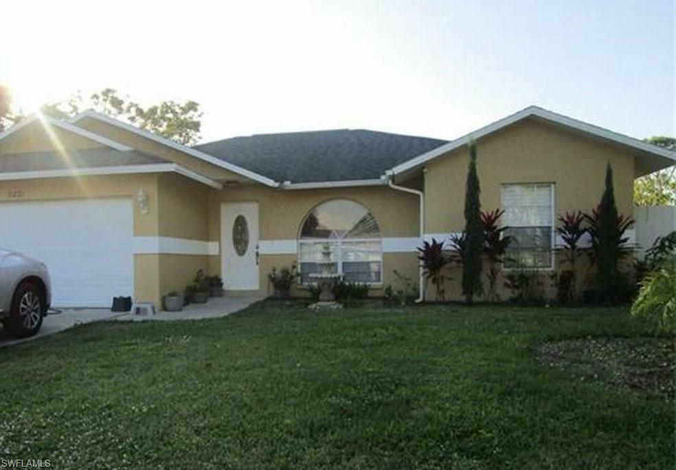 Property Photo:  2221 54th Ter SW  FL 34116 