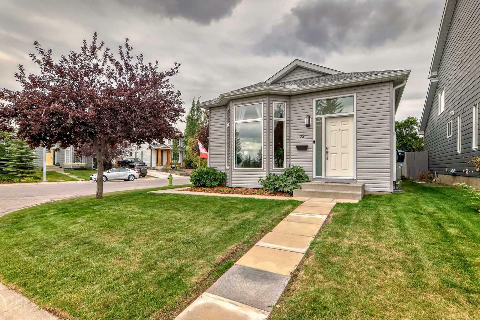 Property Photo:  75 River Rock Way SE  AB T2C 4H1 