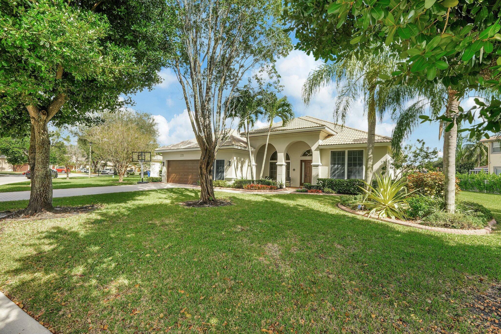 Property Photo:  5035 NW 57th Way  FL 33067 