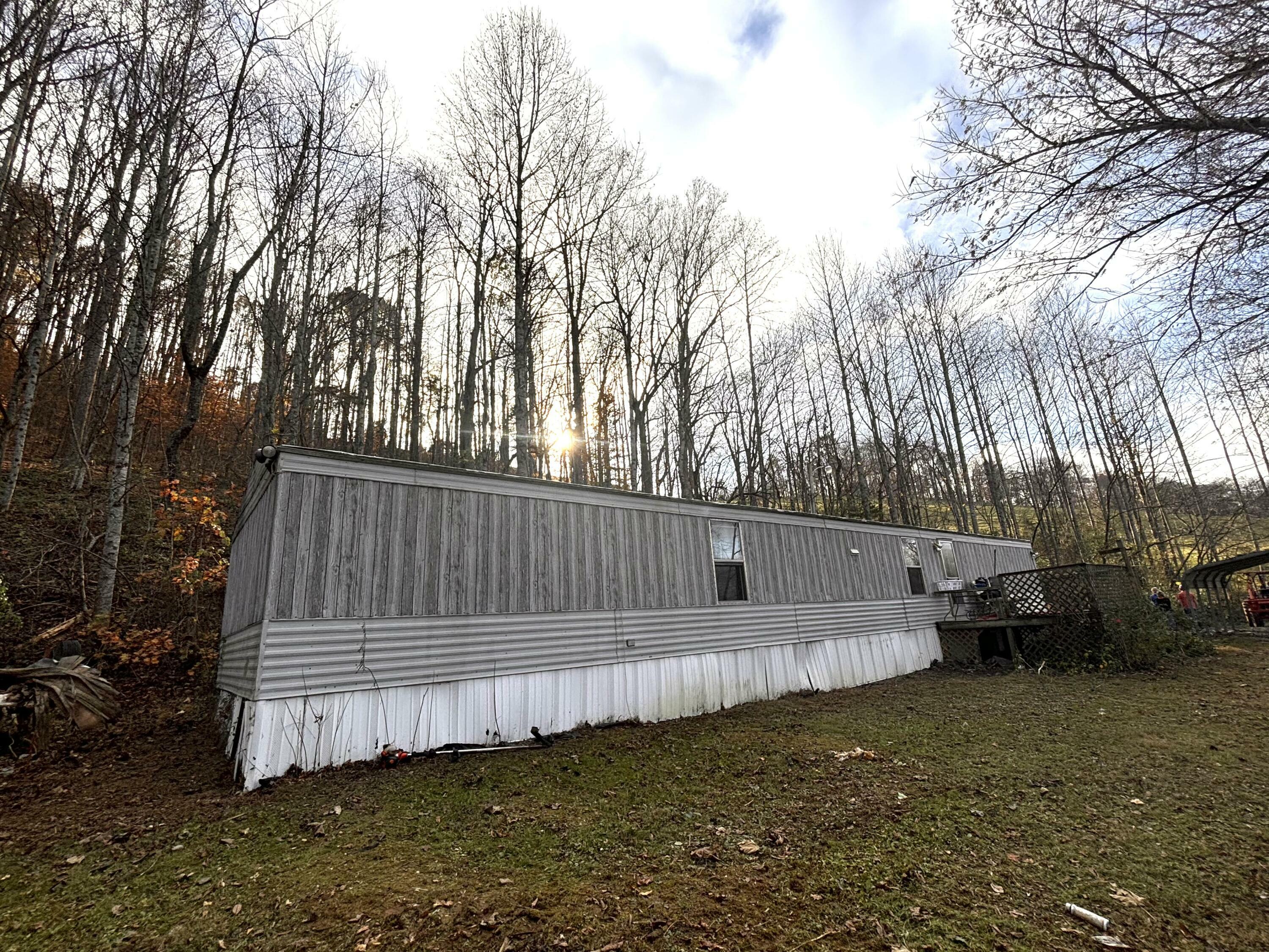 982 Harbor Road  Tazewell TN 37879 photo