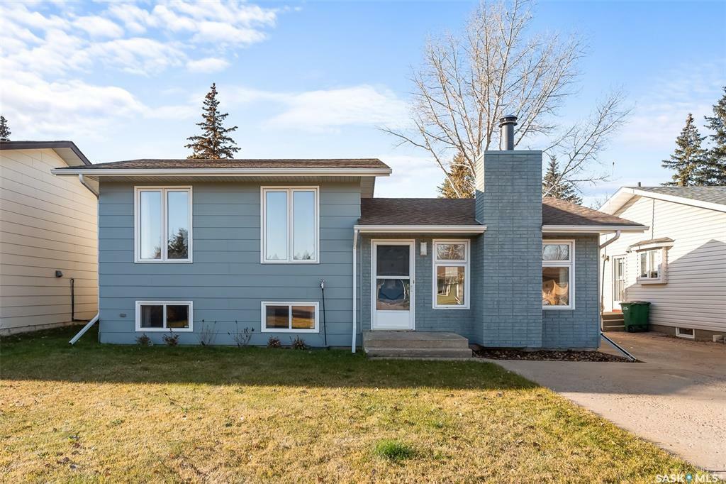 14 Blue Sage Drive  Moose Jaw SK S6J 1C4 photo