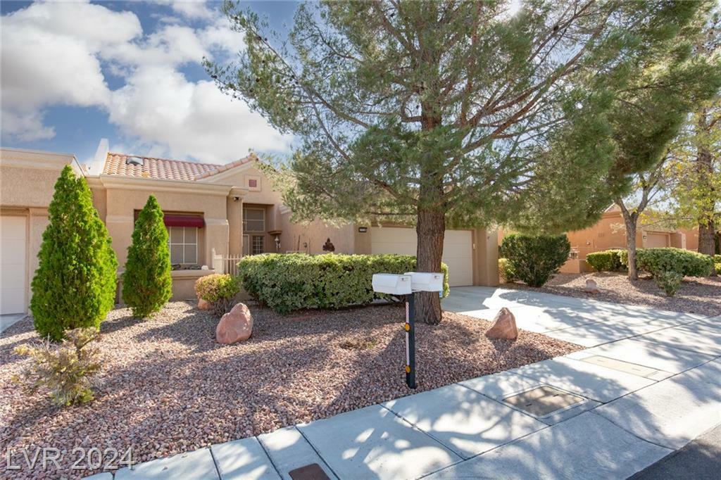 2528 Highvale Drive  Las Vegas NV 89134 photo