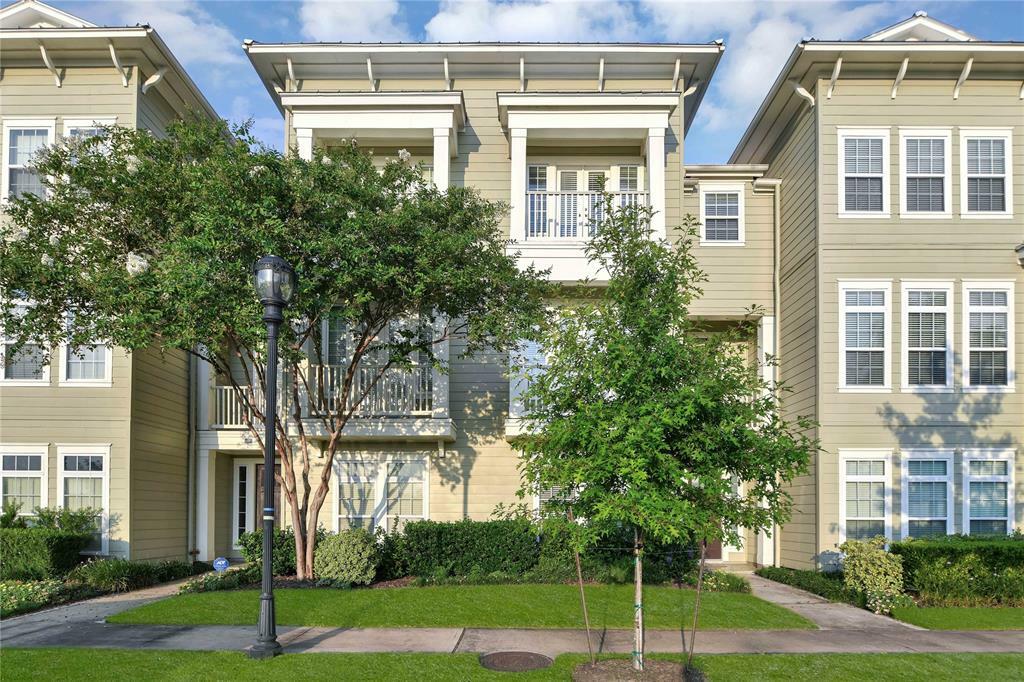 Property Photo: 194 W Breezy Way TX 77380