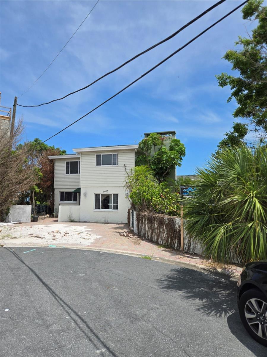 Property Photo: 5400 Aloha Drive FL 33706