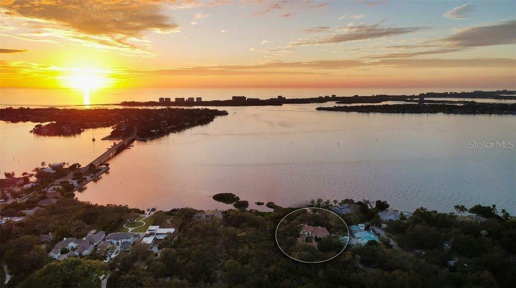 Property Photo:  3000 Southwest Drive  FL 34239 