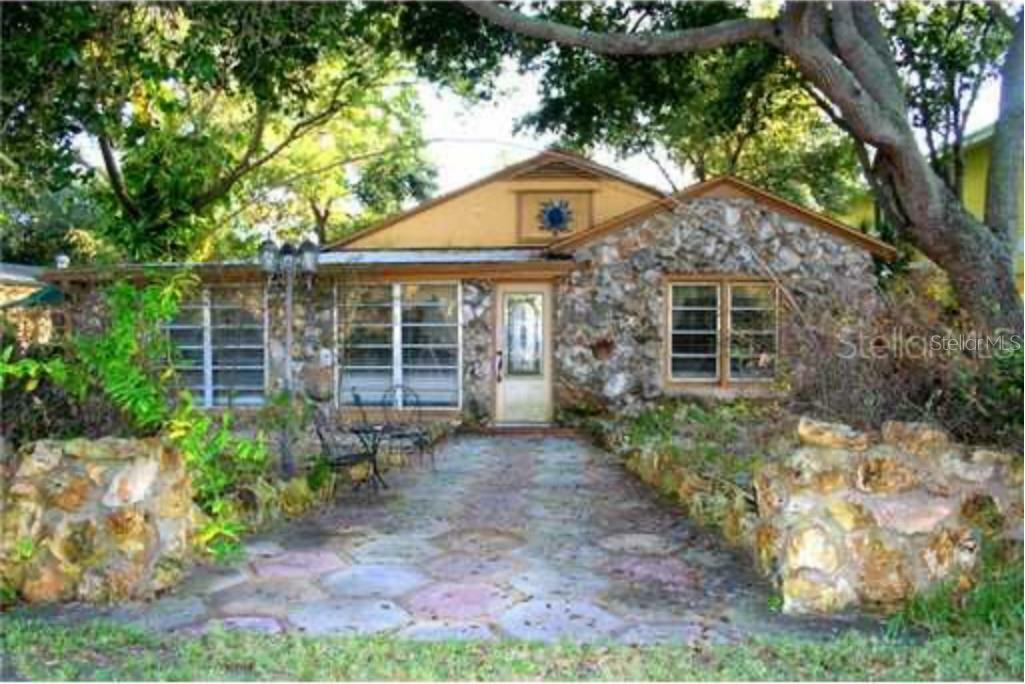 Property Photo:  105 12th Avenue  FL 33785 