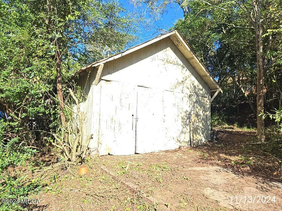 Property Photo:  863 Boulevard  GA 31211 