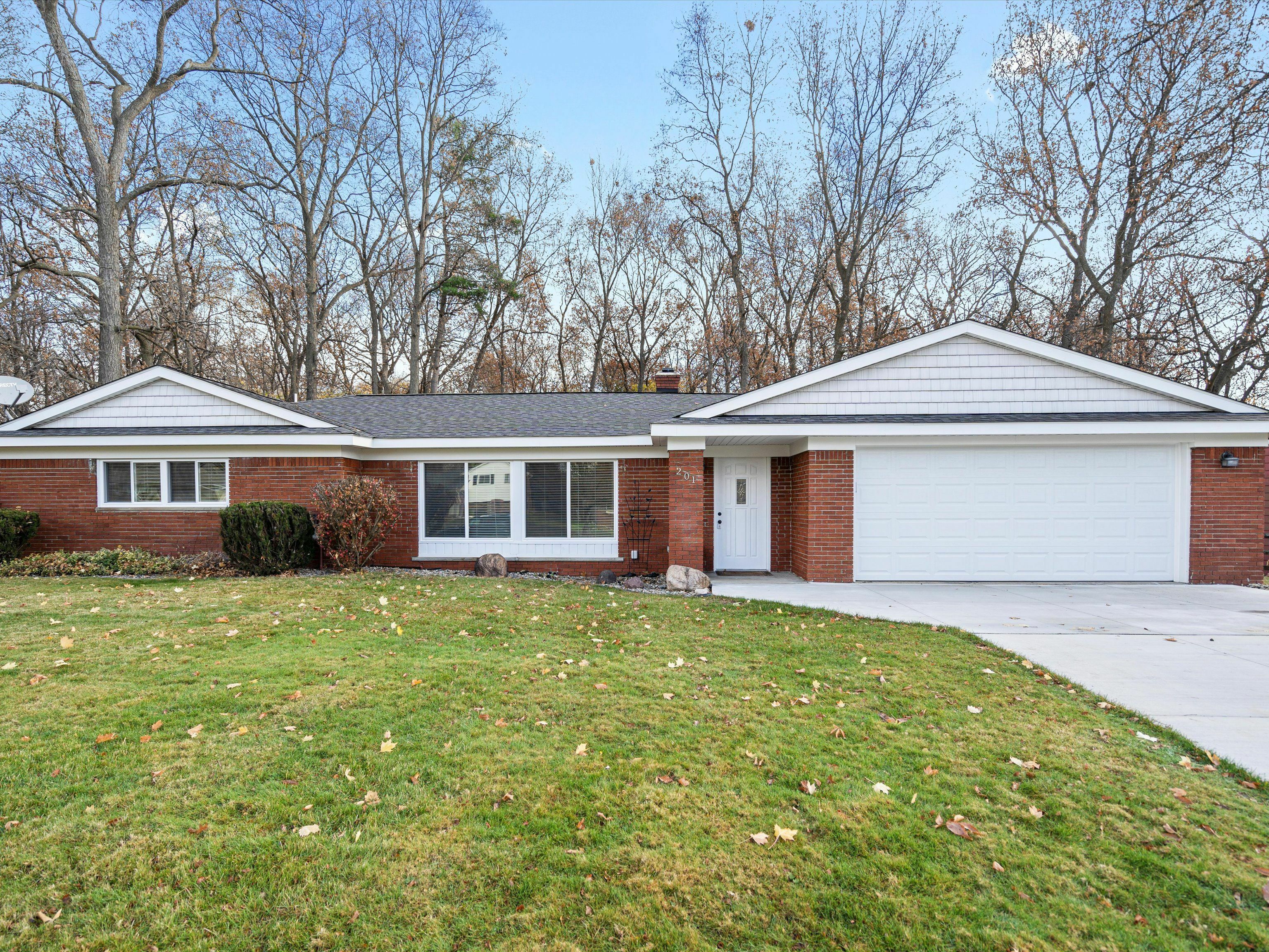 201 Spezia Drive  Oxford MI 48371 4753 photo