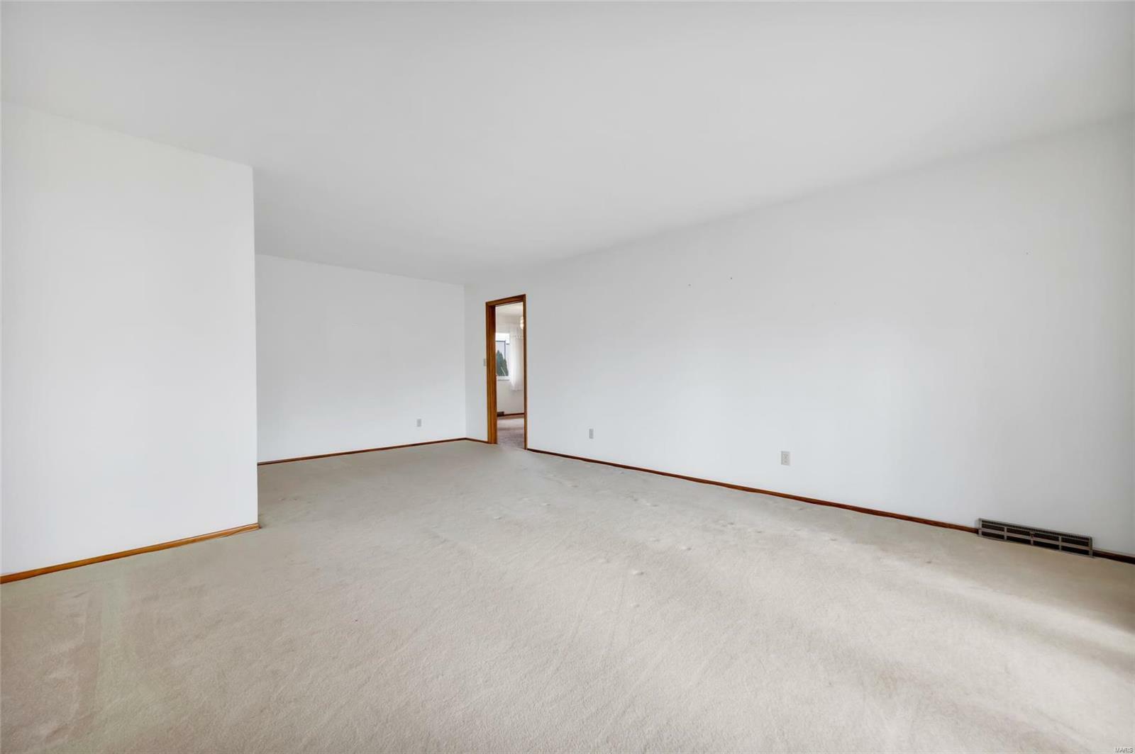 Property Photo:  745 N Market Street  IL 62298 