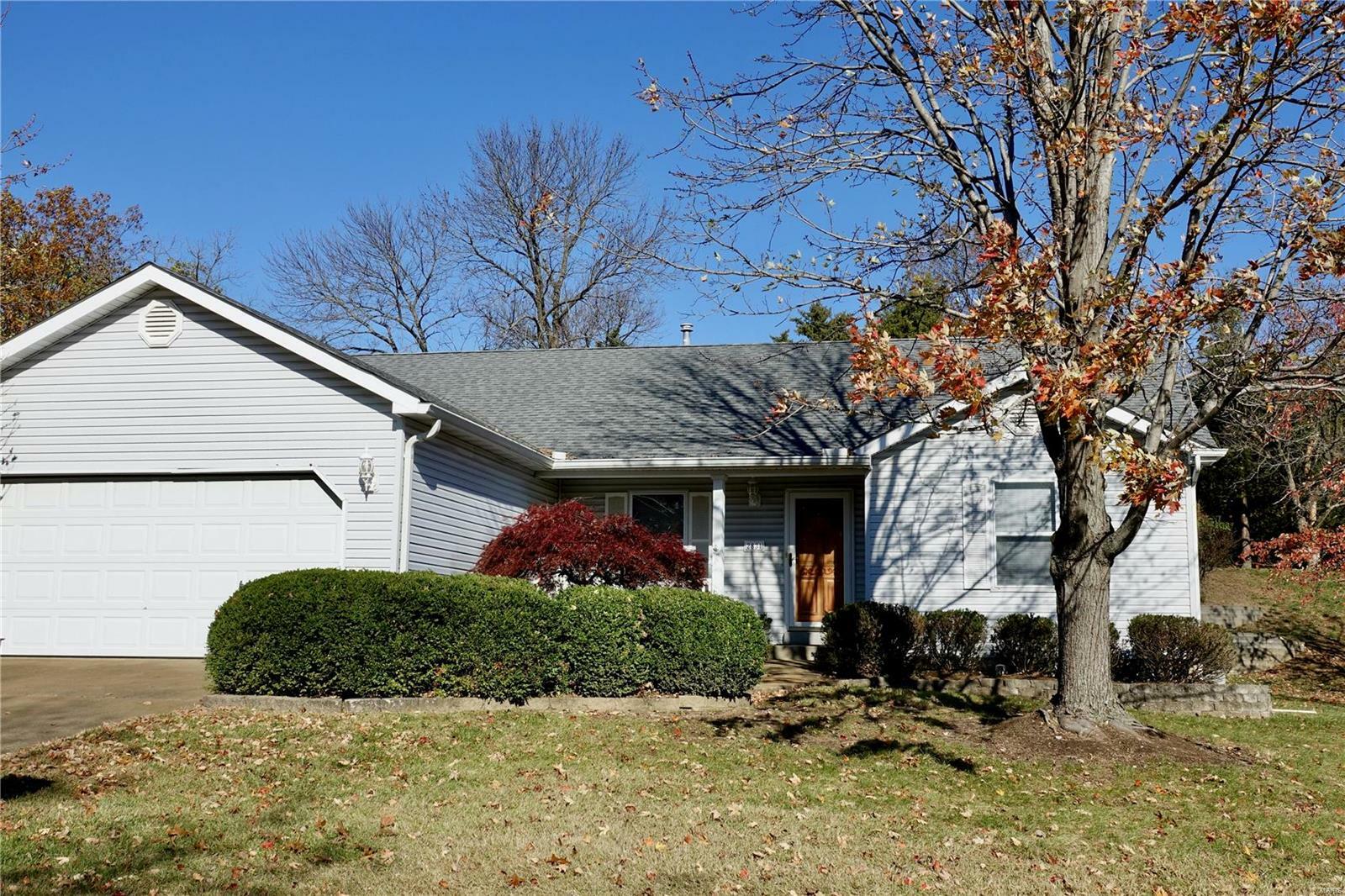 Property Photo:  2831 Maplewood Court  MO 63049 