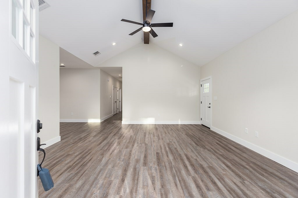 Property Photo:  104 Garvan St.  TX 75901 