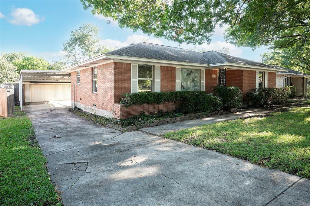 Property Photo:  6611 Blessing Drive  TX 75214 