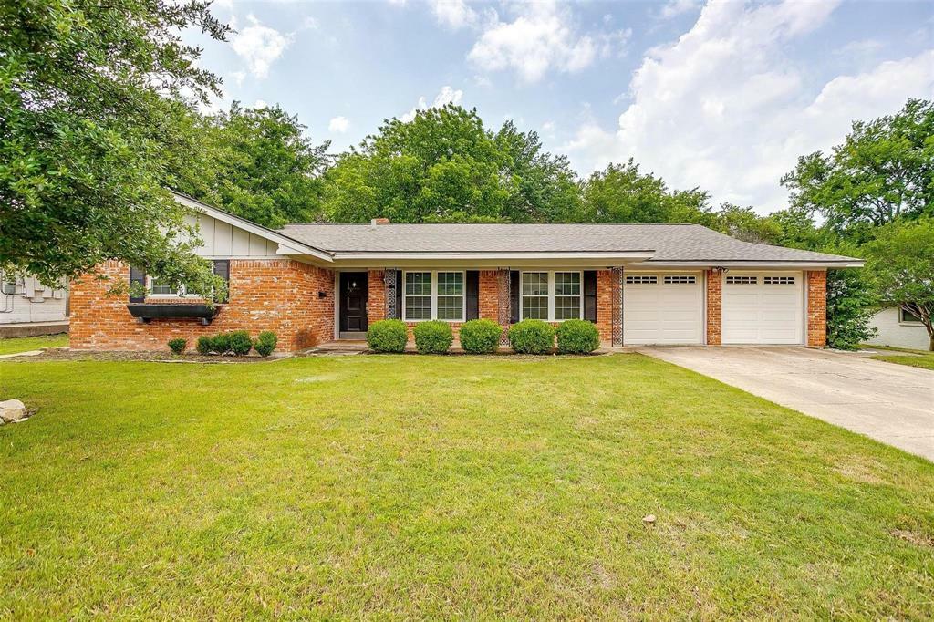 Property Photo:  1600 Ridgmar Boulevard  TX 76116 