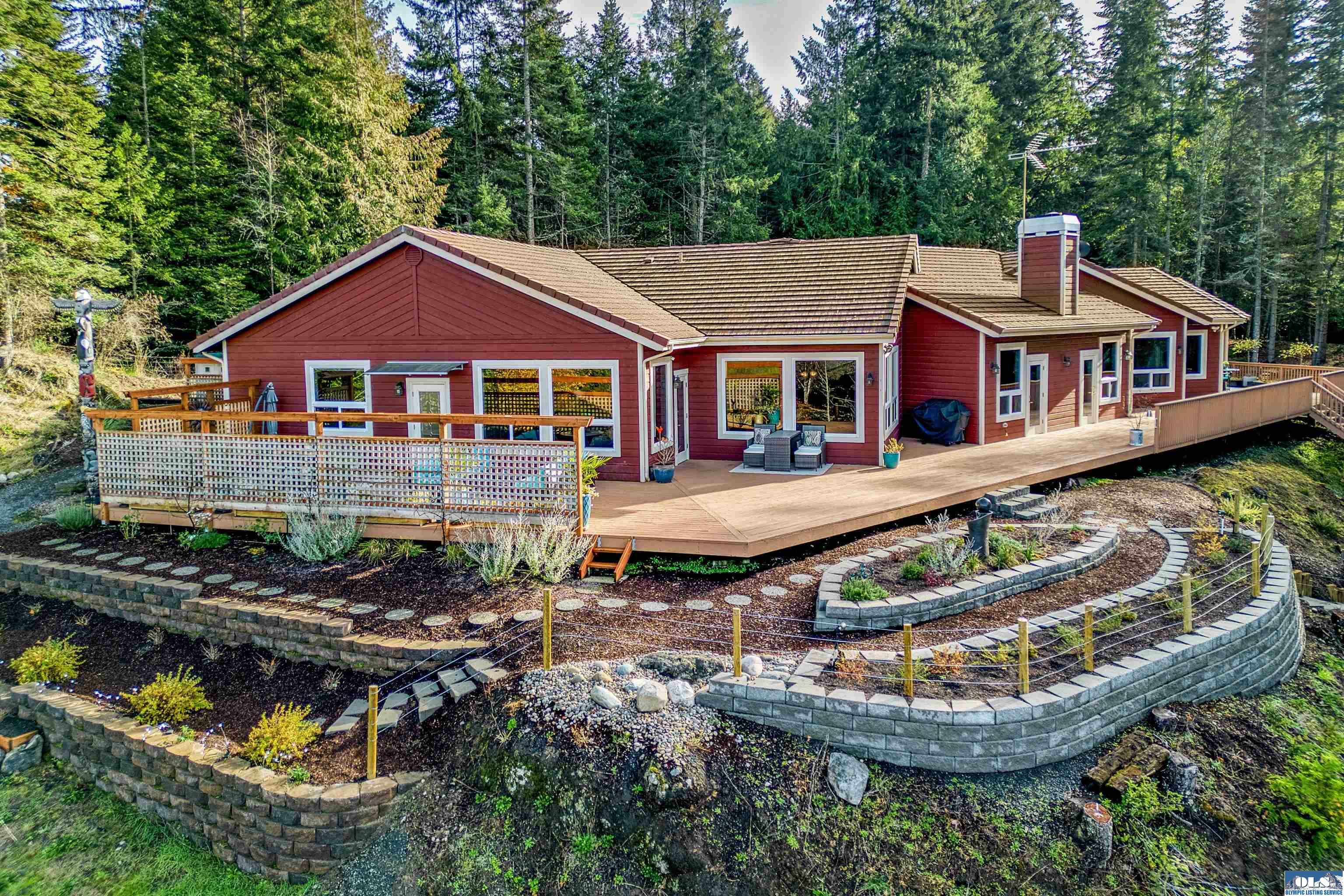 Property Photo:  636 Lake Of The Hills Loop  WA 98382 