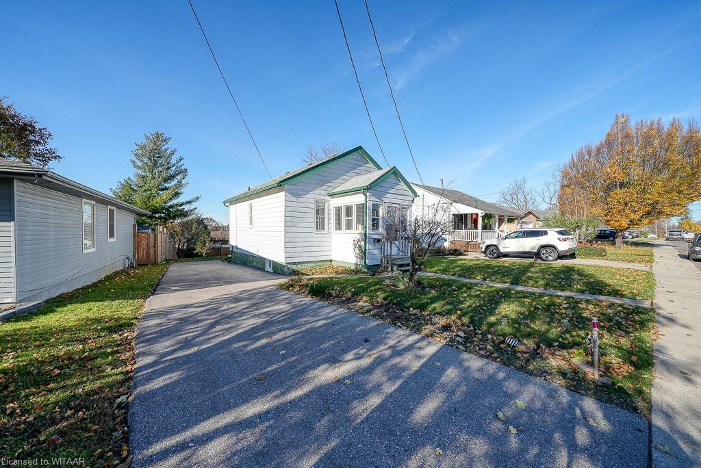 Photo de la propriété:  116 East Park Drive  ON N4S 3N2 