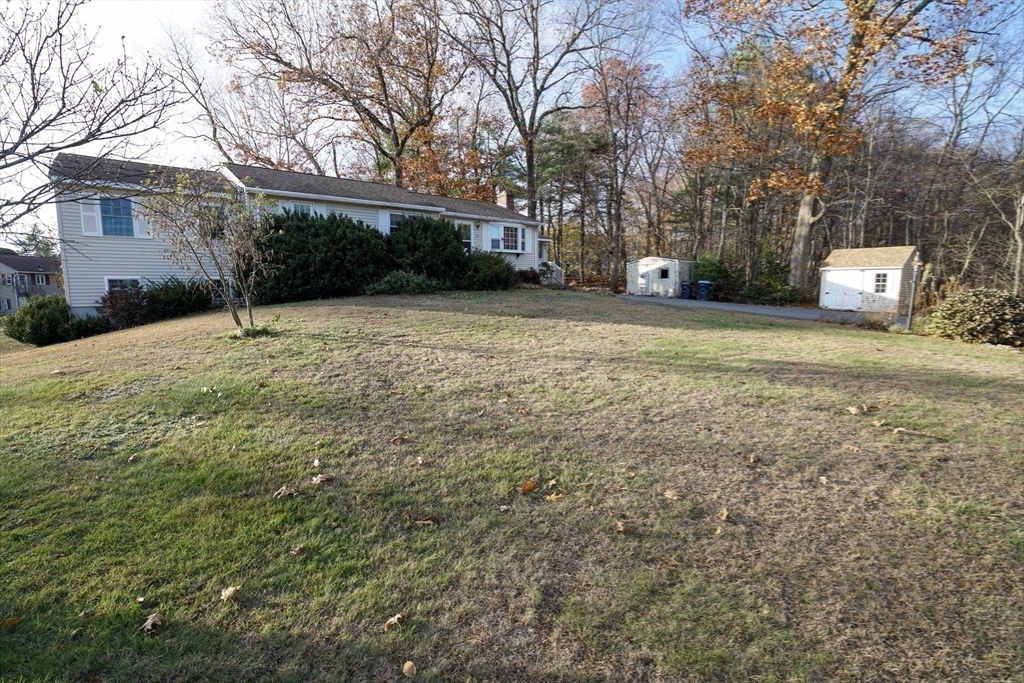 Property Photo:  10 Walnut Drive  MA 01564 