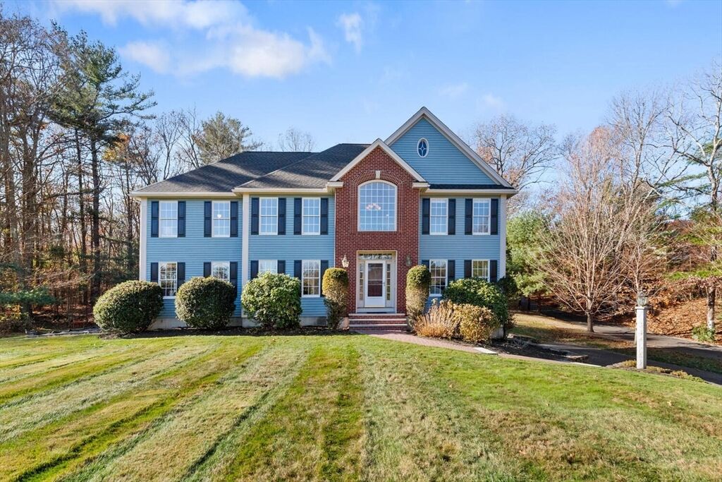 Property Photo:  11 Esty Way  MA 01834 
