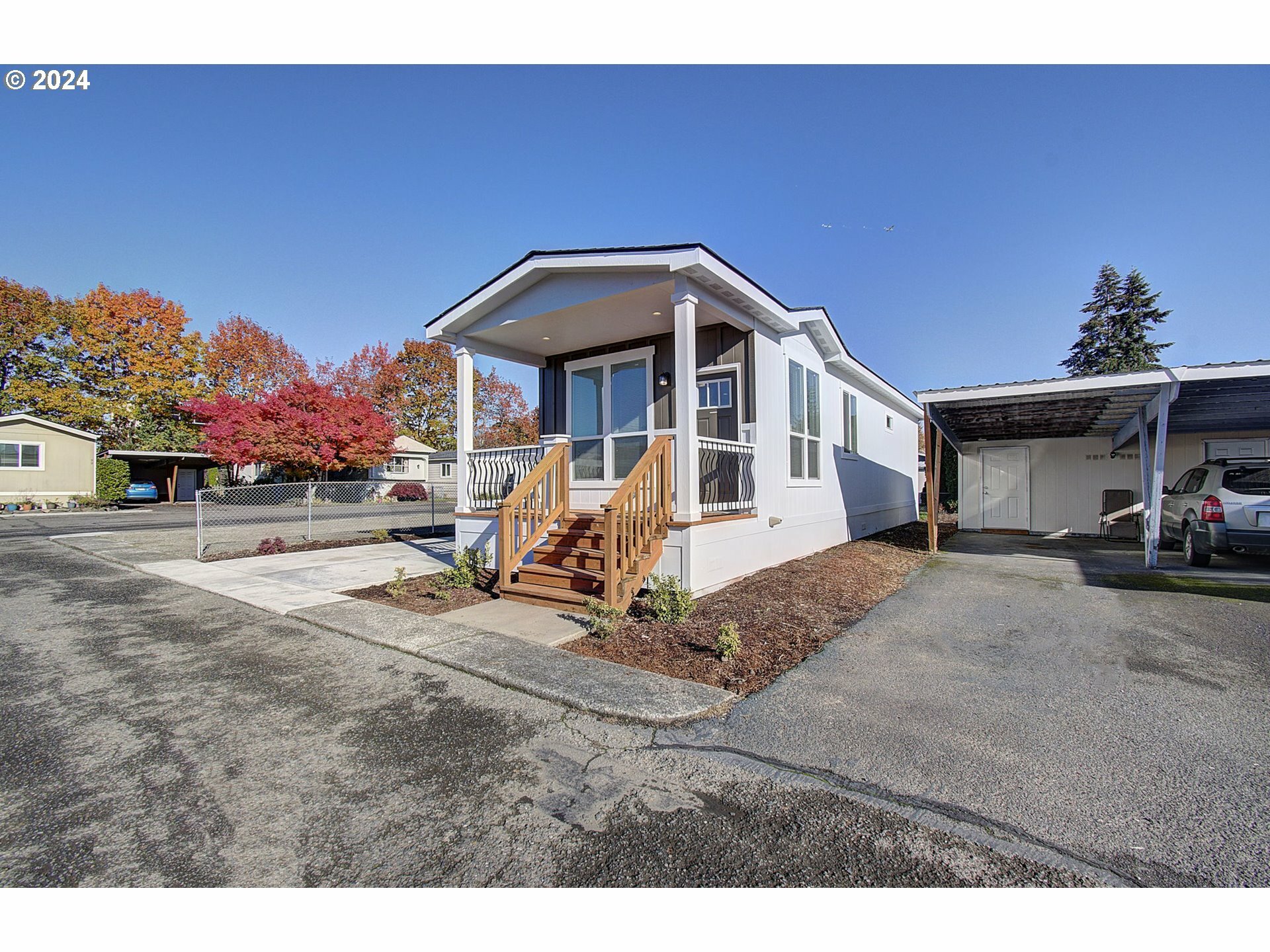 Property Photo:  300 SW 7th Ave 301  WA 98604 