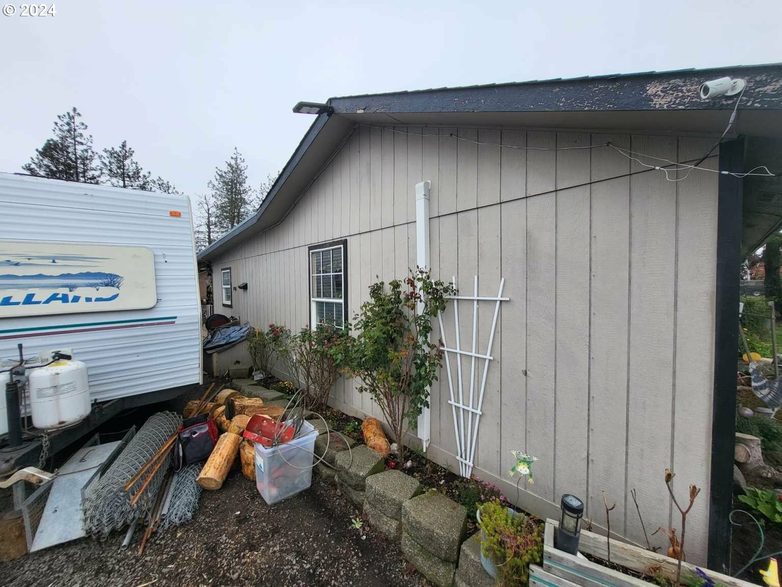 Property Photo:  91954 Highway 99  OR 97448 