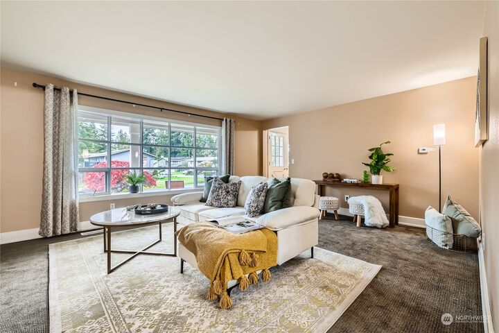 Property Photo:  1121  204th Place SE  WA 98012 