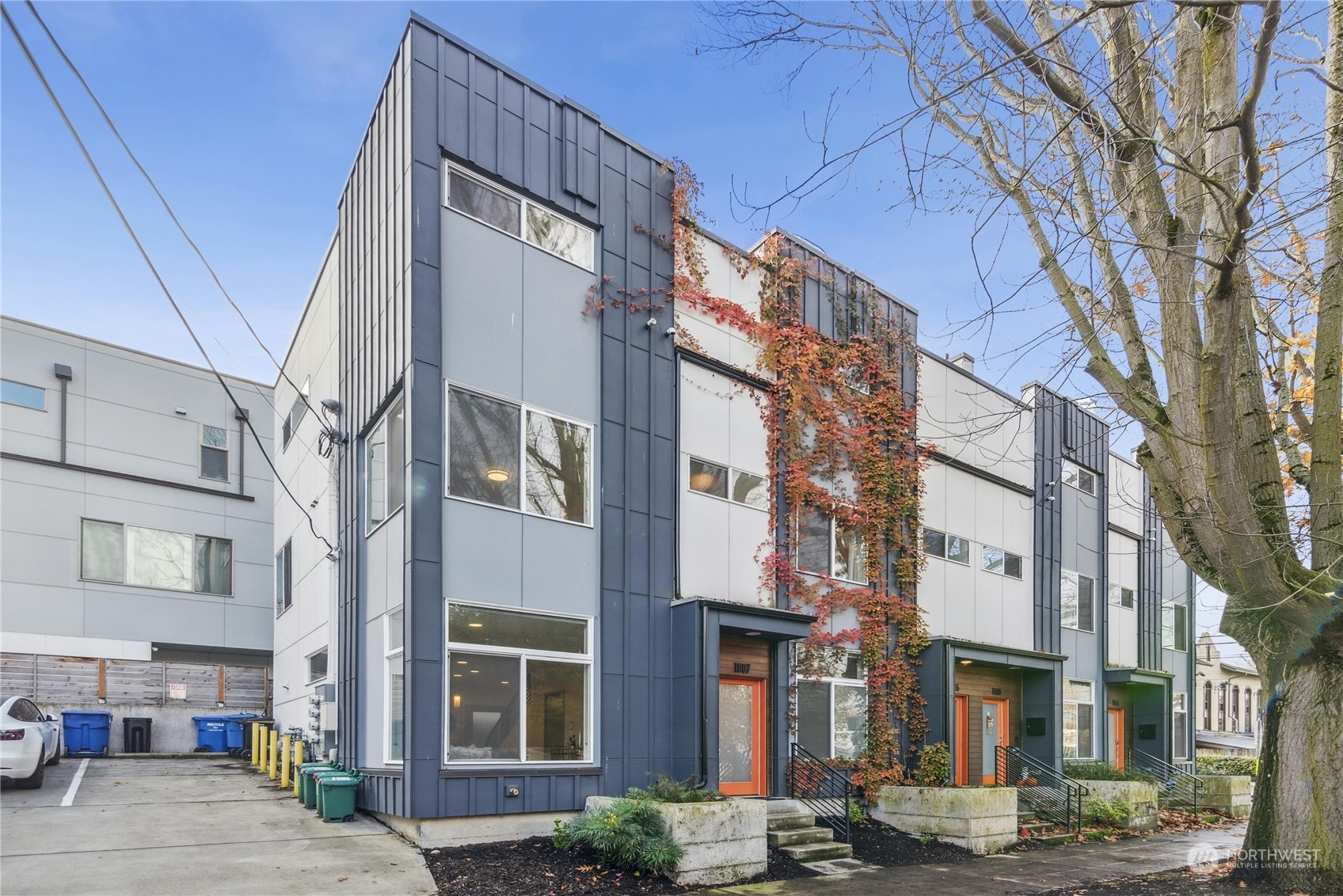 1007 E Lynn  Seattle WA 98102 photo