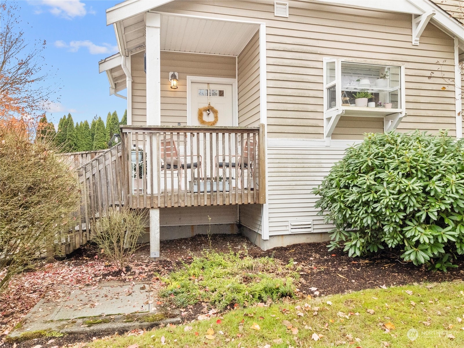 Property Photo:  3801 3803 4th Avenue NW  WA 98502 