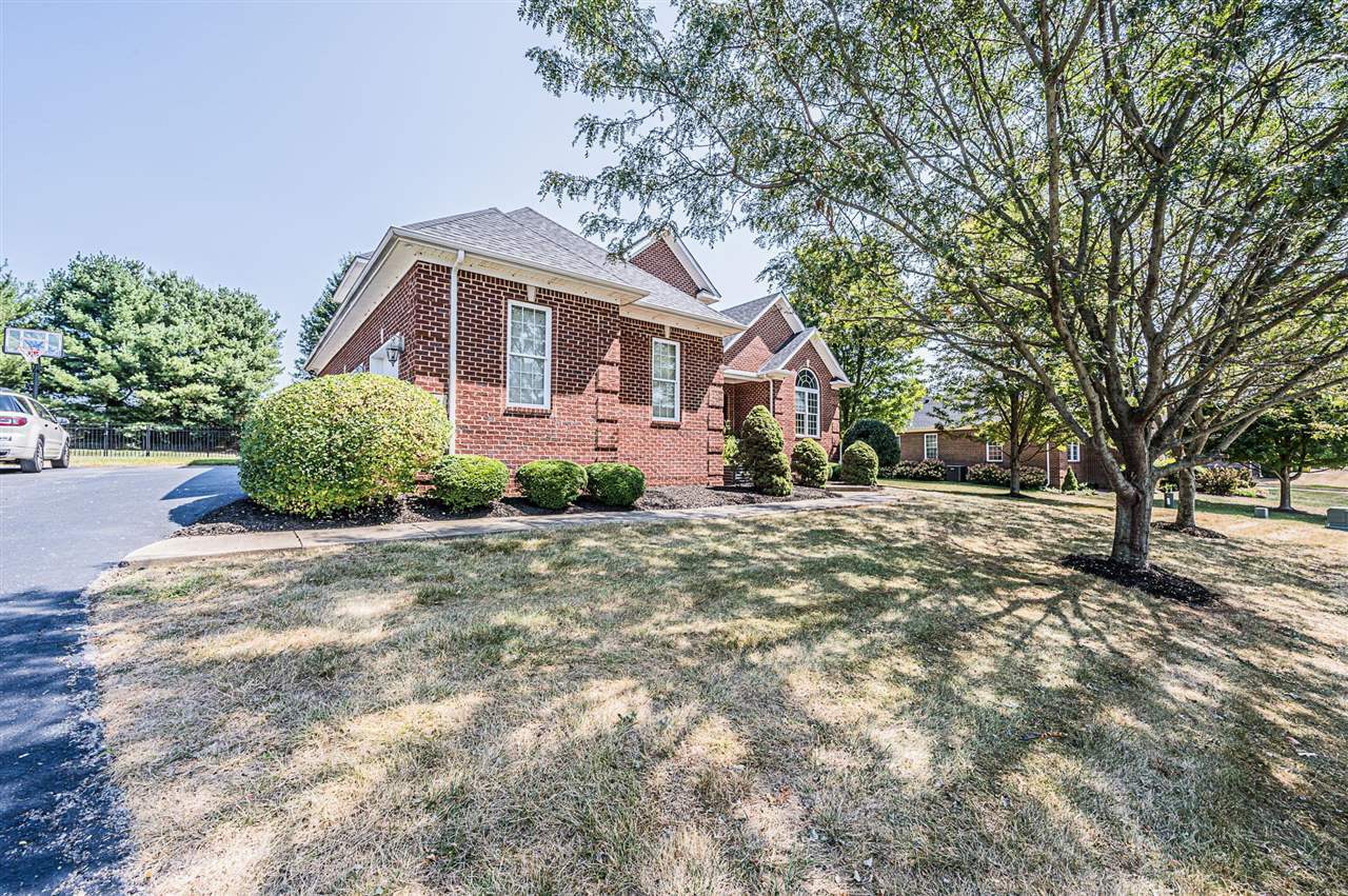 Property Photo:  820 Mandarin Avenue  KY 42104 